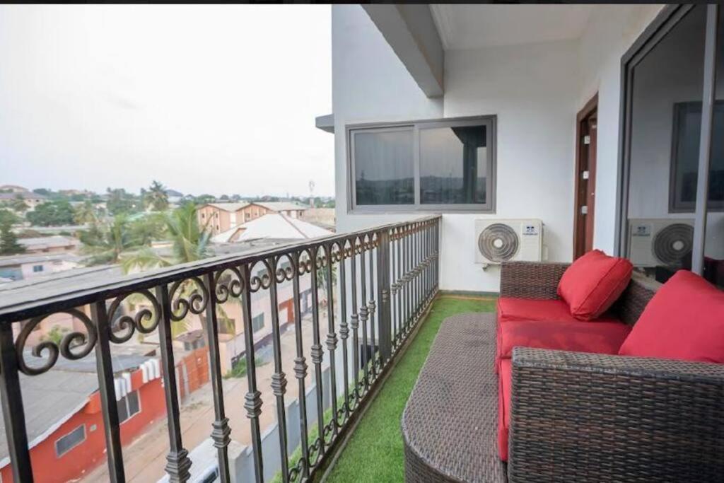 Cozy Penthouse ,Accra Ghana Owuraman Extérieur photo